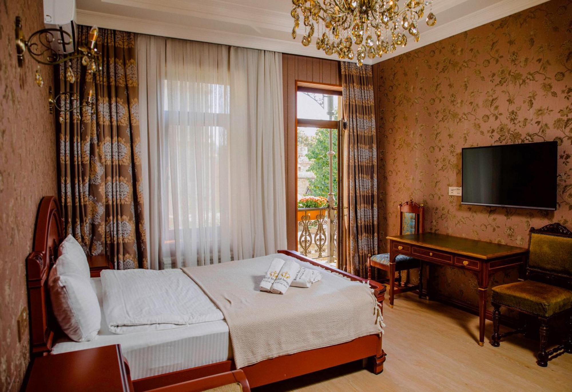 Royal Antique Boutique Hotel Baku Exterior photo