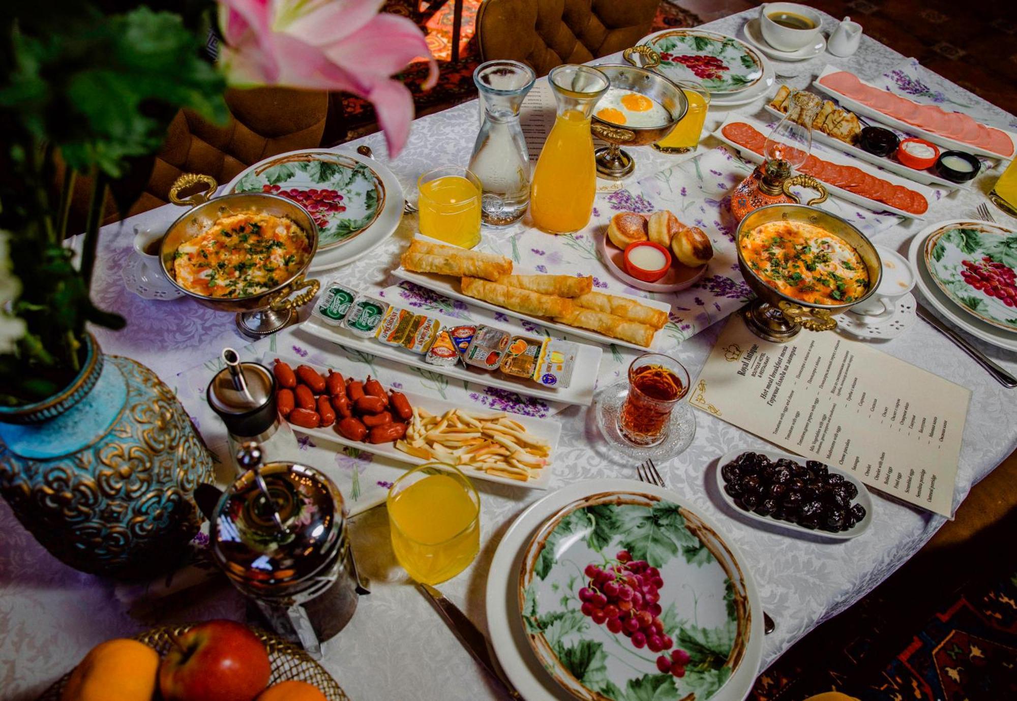 Royal Antique Boutique Hotel Baku Exterior photo