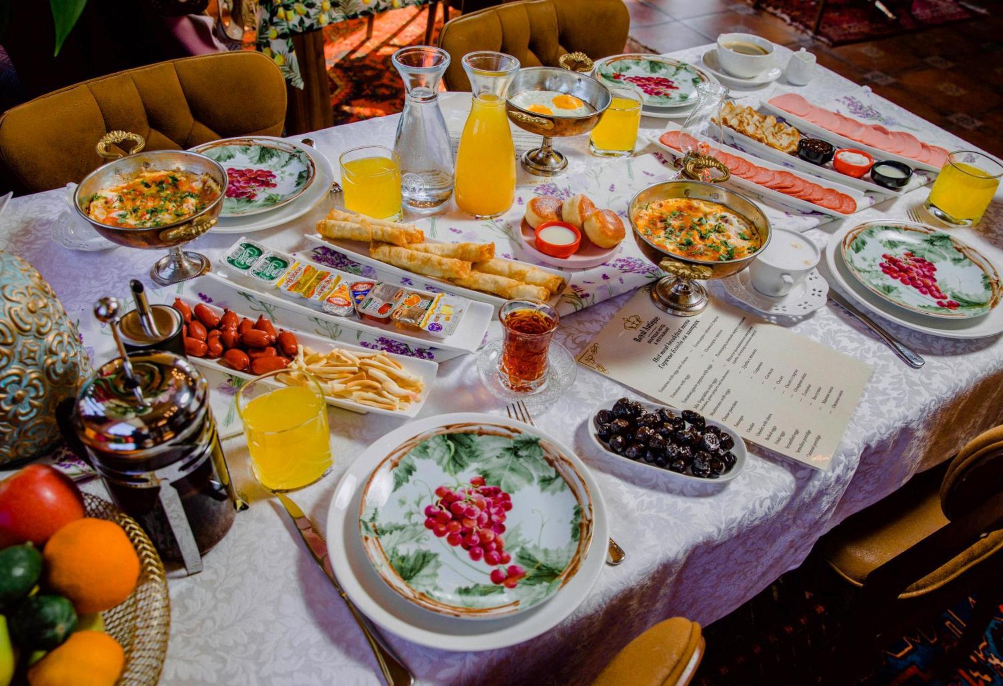 Royal Antique Boutique Hotel Baku Exterior photo
